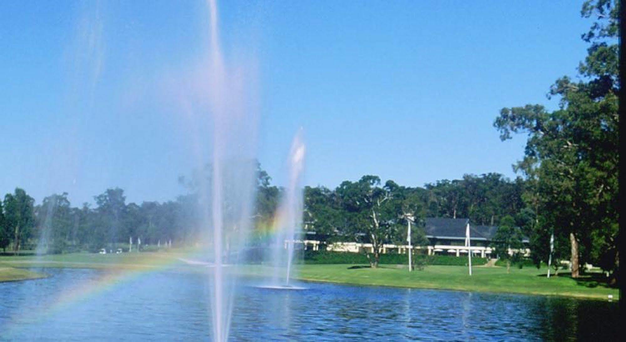 Riverside Oaks Golf Resort Cattai Eksteriør billede